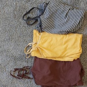 Bundle of 3 tank tops